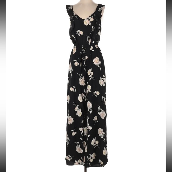 Altar’d State Dark Floral Wide Leg Sleeveless Jumpsuit Size Medium - Picture 1 of 12